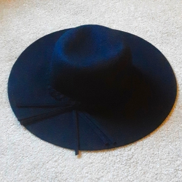 Black Wool Hat with Braided Trim - Picture 2 of 4